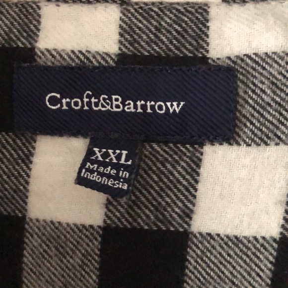 Comfy black and white button up flannel - Picture 2 of 4